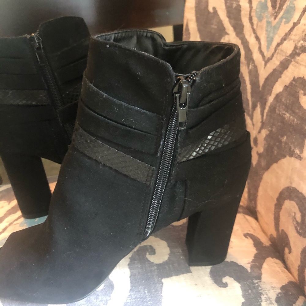 Never worn  Madden booties with Peep toe - Picture 4 of 4